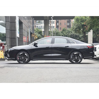 Hycan A06 Chinese Electric Taxi Mobil listrik ukuran menengah dengan jangkauan 550KM-630KM