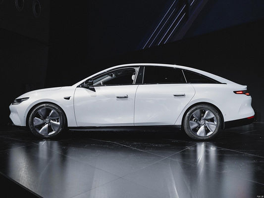 Leapmotor C01 Chinese Electric Sedan 525KM-717KM Dengan Pintu Tanpa Bingkai