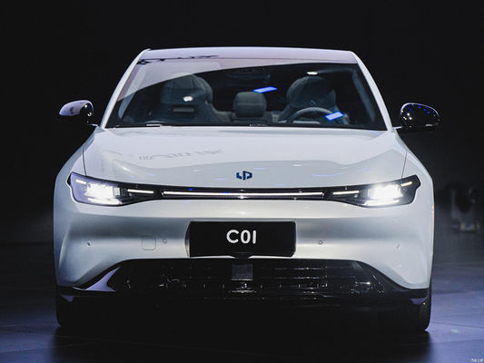 Leapmotor C01 Chinese Electric Sedan 525KM-717KM Dengan Pintu Tanpa Bingkai