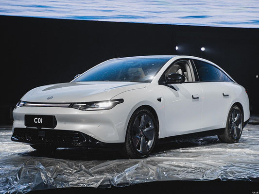 Leapmotor C01 Chinese Electric Sedan 525KM-717KM Dengan Pintu Tanpa Bingkai