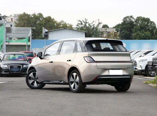 BaoJun Clouds Ev Sebuah hatchback sedan listrik kecil Dengan jangkauan 360KM-460KM