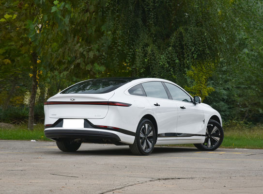 Chang'an A07 Sedan EV Dan Reev Dua Kombinasi Baterai Kehidupan 515km (EV) Dan 1200km (1.5T Engine Reev)