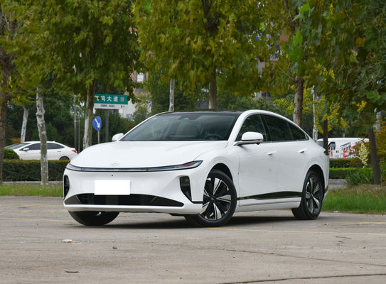 Chang'an A07 Sedan EV Dan Reev Dua Kombinasi Baterai Kehidupan 515km (EV) Dan 1200km (1.5T Engine Reev)