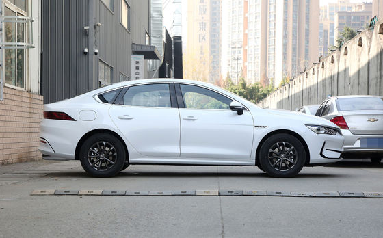 2024 BYD Qin Plus 55km/120km Honor Model China D-MI Plug dalam mobil hibrida