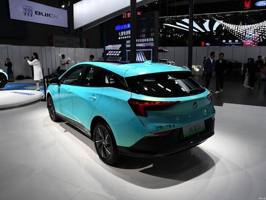 Buick Velite 6, sedan listrik murni, kisaran 430KM-450KM. Cina membuat joint venture mobil listrik dengan harga murah.
