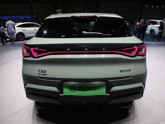 25 BYD Seal06GT, dengan kisaran 505KM-605KM, dengan penggerak empat roda dan dua roda dengan dua sistem.