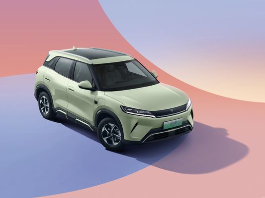 2025 BYD Yuan UP. memiliki fitur baru mengemudi cerdas. jangkauan listrik murni dari 301KM-401KM. nilai terbaik untuk uang