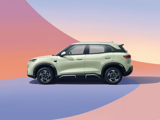 2025 BYD Yuan UP. memiliki fitur baru mengemudi cerdas. jangkauan listrik murni dari 301KM-401KM. nilai terbaik untuk uang