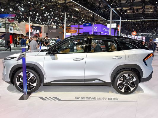 Geely Galaxy L7, didukung oleh mesin 1.5L dan 1.5T, dengan jangkauan gabungan 1.370km dan jangkauan listrik murni 115km. SUV plug-in hybrid yang hemat biaya.
