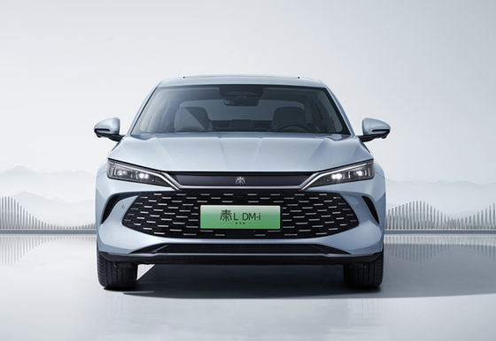 Kemewahan dan Efisiensi Mobil EV Cina 2,5-3,4 Jam Waktu pengisian 225/55 R17 Ban Desain Fastback yang ramping