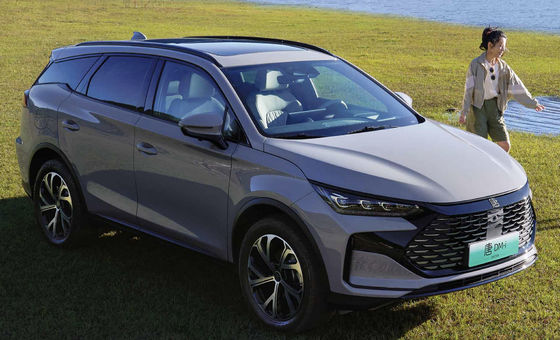 DiPilot Sistem Bantuan Mengemudi Cerdas SUV Listrik Cina 215km BYD TANG DMI